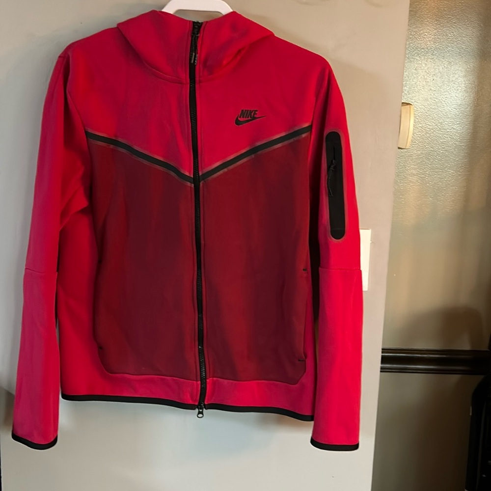 Nike Tech Fleece Men’s Size M Red